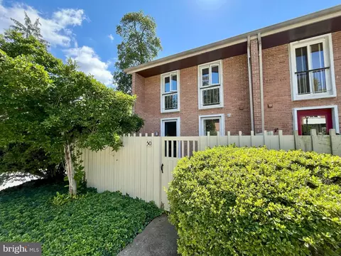 50 Palmer Green Ct, Baltimore, MD 21210