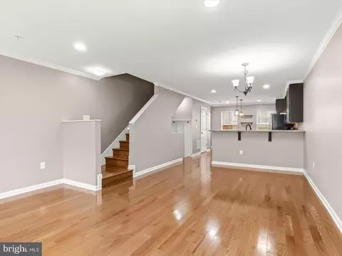 4620 Dillon Pl, Baltimore, MD 21224 photo 2