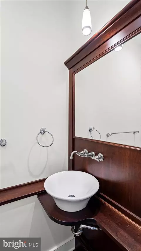 1100 N Calvert St #2, Baltimore, MD 21202 photo 23