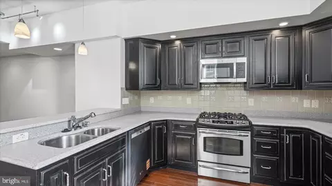 1100 N Calvert St #2, Baltimore, MD 21202 photo 5