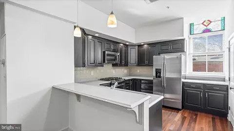 1100 N Calvert St #2, Baltimore, MD 21202 photo 3