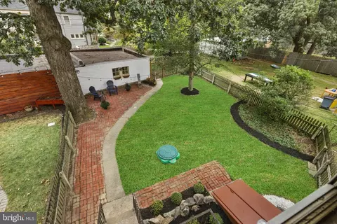 Exterior - 425 E Lake Ave, Baltimore, MD 21212 photo 6 of 12