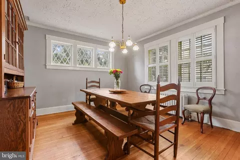 Dining - 425 E Lake Ave, Baltimore, MD 21212 photo 2 of 3