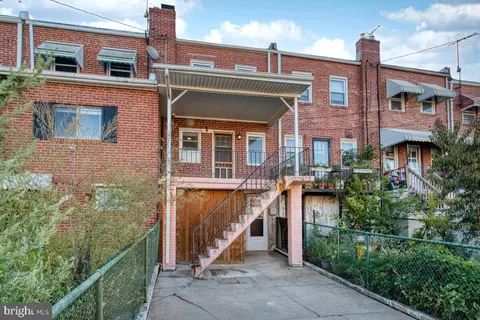 Exterior - 340 Gusryan St, Baltimore, MD 21224 photo 5 of 7