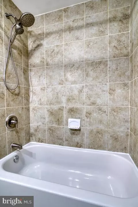 Bath - 340 Gusryan St, Baltimore, MD 21224 photo 2 of 3