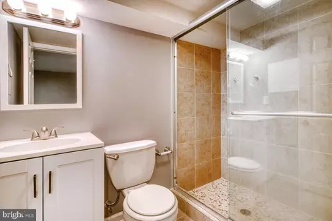 Bath - 340 Gusryan St, Baltimore, MD 21224 photo 3 of 3