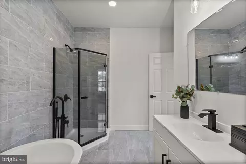 Bath - 3417 Springdale Ave, Baltimore, MD 21216 photo 8 of 12