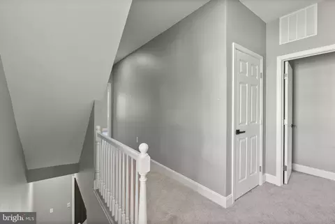 Entry Way - 3417 Springdale Ave, Baltimore, MD 21216 photo 4 of 10