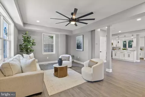 Entry Way - 3417 Springdale Ave, Baltimore, MD 21216 photo 1 of 10