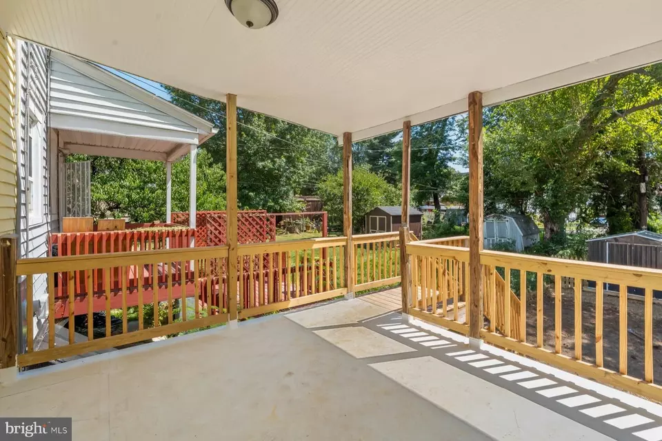 Exterior - 4211 Raspe Ave, Baltimore, MD 21206 photo 6 of 7