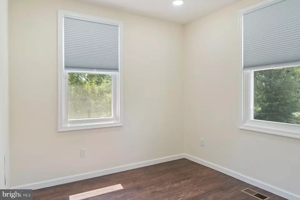 Entry Way - 4211 Raspe Ave, Baltimore, MD 21206 photo 5 of 7