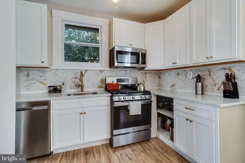 Kitchen - 3812 Echodale Ave, Baltimore, MD 21206 photo 2 of 2