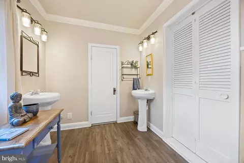 Entry Way - 4105 W Overlea, Baltimore, MD 21206 photo 3 of 5