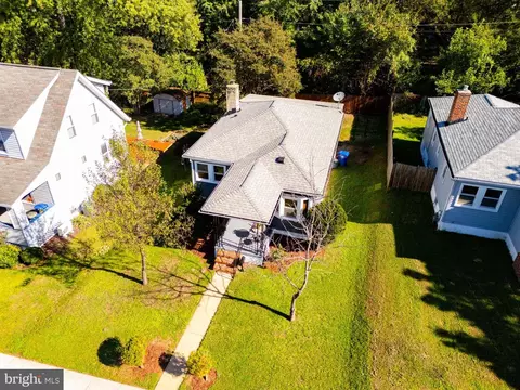 View/Area - 3202 Cedarhurst Rd, Baltimore, MD 21214 photo 3 of 4