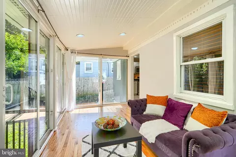 Exterior - 3202 Cedarhurst Rd, Baltimore, MD 21214 photo 5 of 10