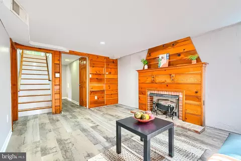 Living - 3202 Cedarhurst Rd, Baltimore, MD 21214 photo 4 of 4