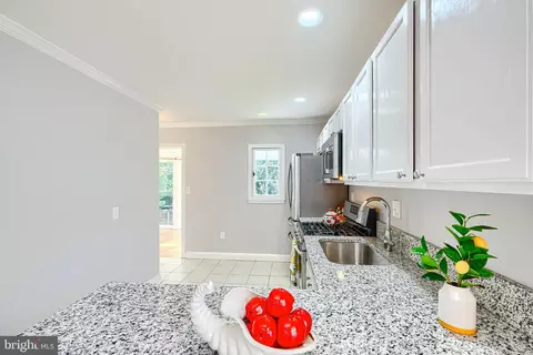 Kitchen - 3202 Cedarhurst Rd, Baltimore, MD 21214 photo 2 of 5
