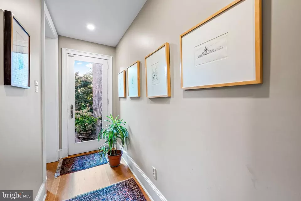 Entry Way - 1310 Bolton St, Baltimore, MD 21217 photo 7 of 12