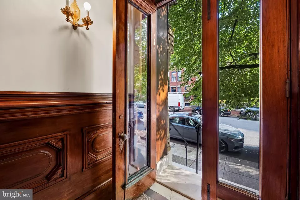 Entry Way - 1310 Bolton St, Baltimore, MD 21217 photo 1 of 12