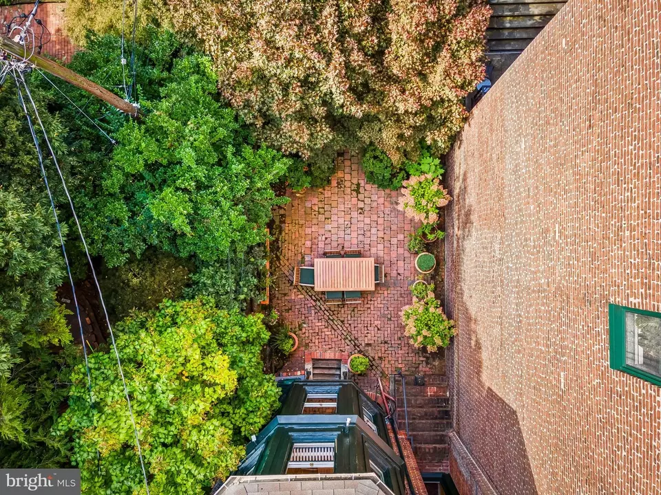 Exterior - 1310 Bolton St, Baltimore, MD 21217 photo 9 of 10