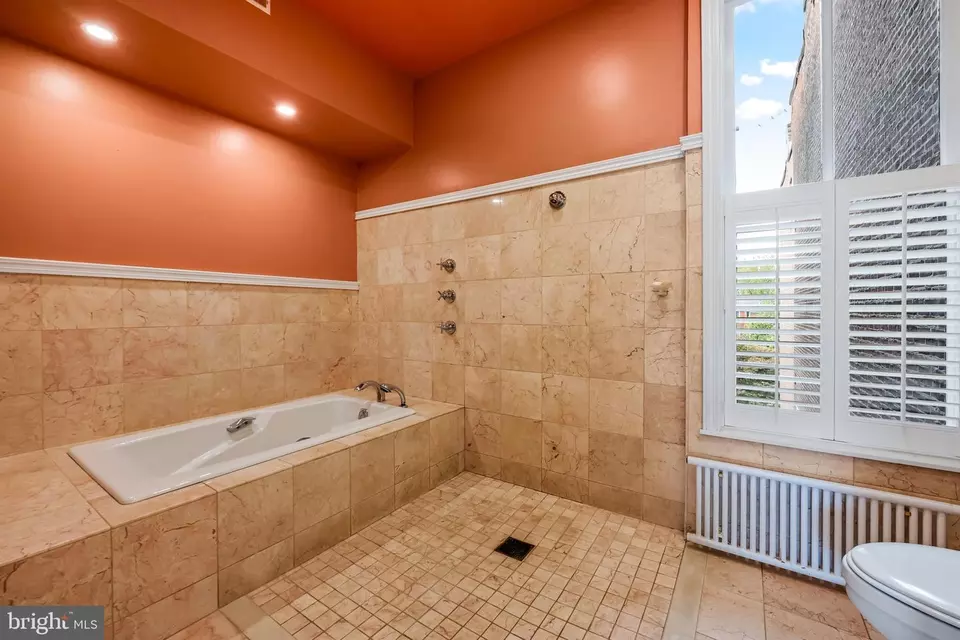 Bath - 1310 Bolton St, Baltimore, MD 21217 photo 3 of 5