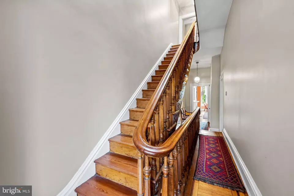 Entry Way - 1310 Bolton St, Baltimore, MD 21217 photo 11 of 12