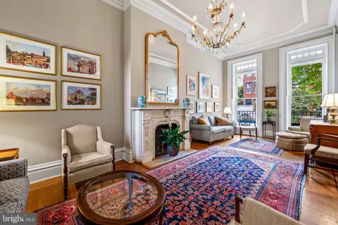 Living - 1310 Bolton St, Baltimore, MD 21217 photo 1 of 6
