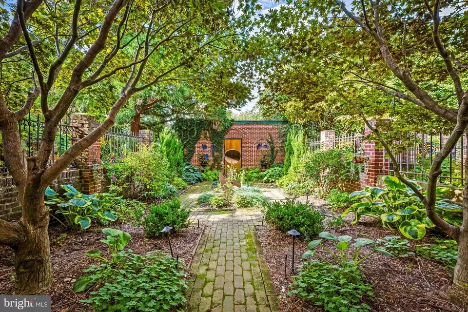 Exterior - 1310 Bolton St, Baltimore, MD 21217 photo 1 of 10