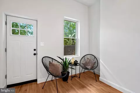 Entry Way - 325 E 22nd St, Baltimore, MD 21218 photo 3 of 6