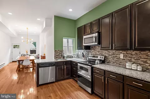 Kitchen - 325 E 22nd St, Baltimore, MD 21218 photo 3 of 3