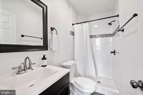 Bath - 325 E 22nd St, Baltimore, MD 21218 photo 1 of 3