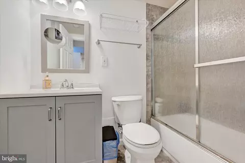 Bath - 580 S Beechfield Ave, Baltimore, MD 21229 photo 2 of 2