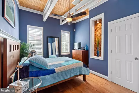 Bedroom - 204 E Montgomery St, Baltimore, MD 21230 photo 2 of 4