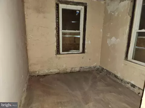 Bedroom - 1318 Division St, Baltimore, MD 21217 photo 2 of 3