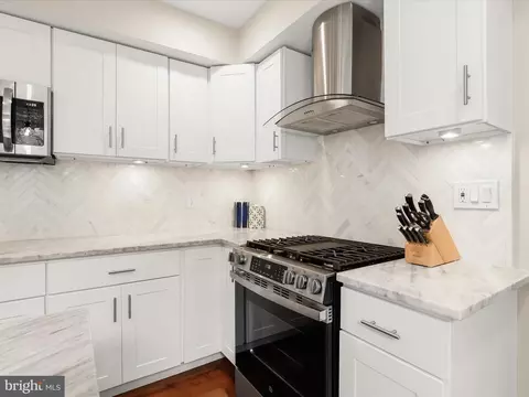 Kitchen - 815 S Clinton St, Baltimore, MD 21224 photo 5 of 6