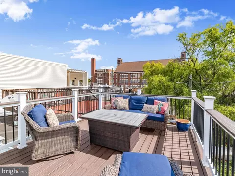 Exterior - 815 S Clinton St, Baltimore, MD 21224 photo 6 of 10