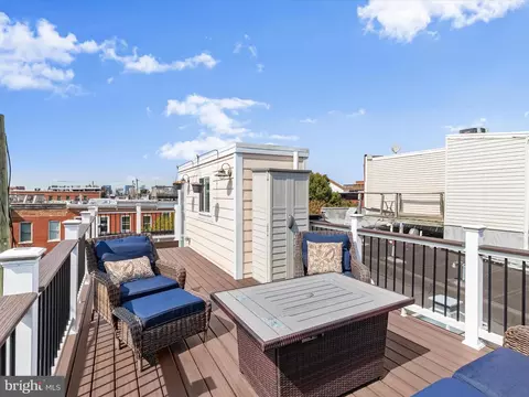 Exterior - 815 S Clinton St, Baltimore, MD 21224 photo 8 of 10