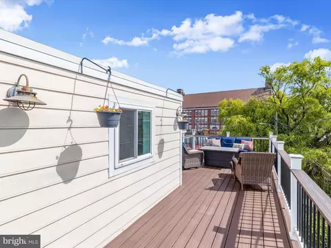 Exterior - 815 S Clinton St, Baltimore, MD 21224 photo 5 of 10