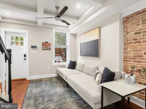 Entry Way - 815 S Clinton St, Baltimore, MD 21224 photo 1 of 7