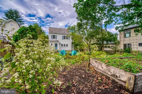 Exterior - 2427 Everton Rd, Baltimore, MD 21209 photo 9 of 14