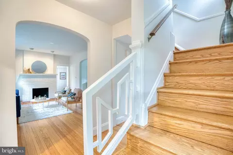 Entry Way - 2427 Everton Rd, Baltimore, MD 21209 photo 7 of 10