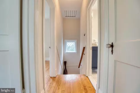 Entry Way - 2427 Everton Rd, Baltimore, MD 21209 photo 9 of 10