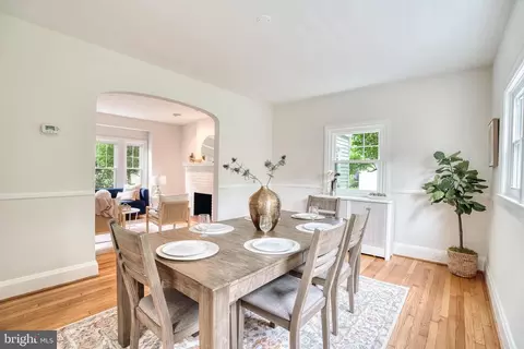 Dining - 2427 Everton Rd, Baltimore, MD 21209 photo 2 of 2