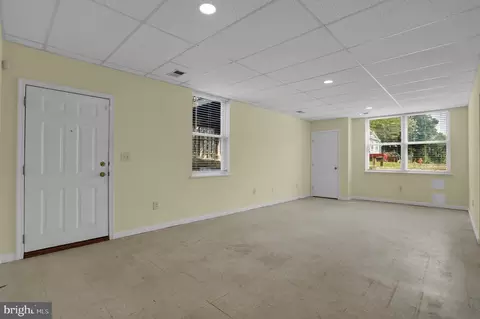 Living - 5916 Sefton Ave, Baltimore, MD 21214 photo 7 of 7