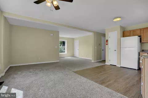 Living - 5916 Sefton Ave, Baltimore, MD 21214 photo 3 of 7