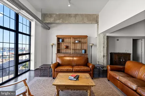 Living - 1200 Steuart St #1612, Baltimore, MD 21230 photo 4 of 4