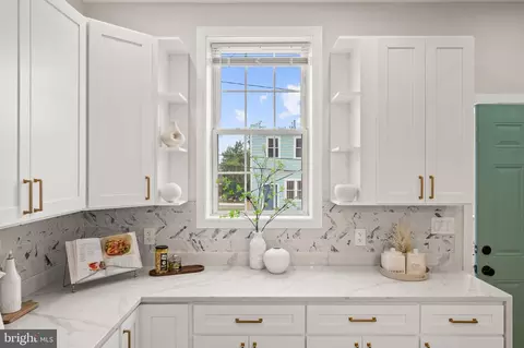 Kitchen - 2237 E Chase St, Baltimore, MD 21213 photo 12 of 13
