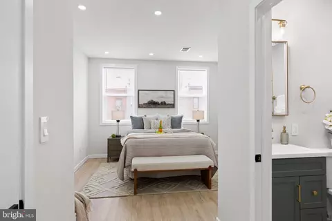 Bedroom - 2237 E Chase St, Baltimore, MD 21213 photo 6 of 12