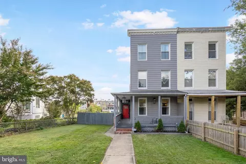 Exterior - 31 S Augusta Ave, Baltimore, MD 21229 photo 1 of 5