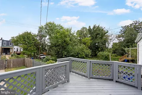 Exterior - 31 S Augusta Ave, Baltimore, MD 21229 photo 3 of 5